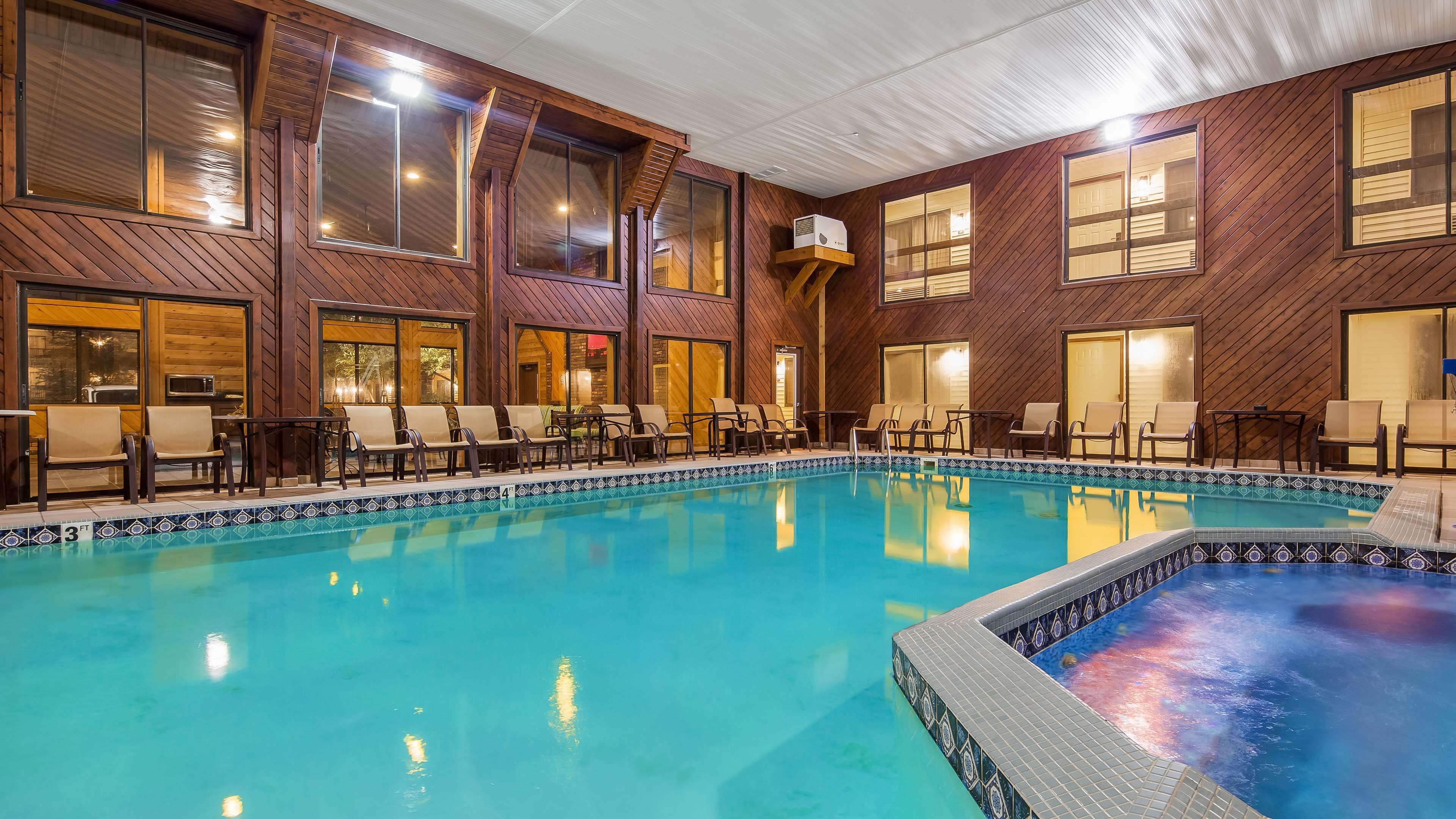 Best Western Plus Dockside Waterfront Inn Макіно-Сіті Екстер'єр фото
