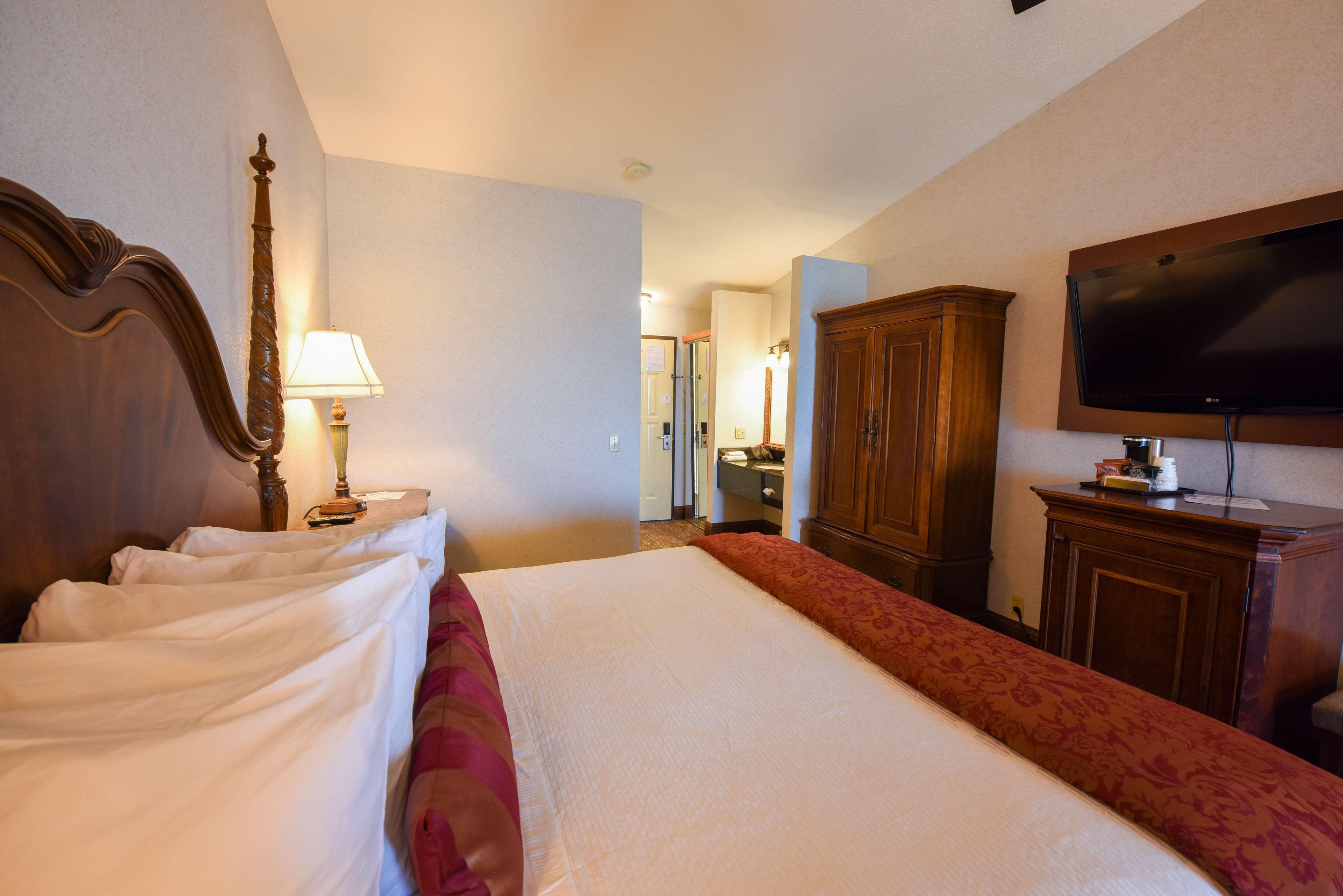 Best Western Plus Dockside Waterfront Inn Макіно-Сіті Екстер'єр фото