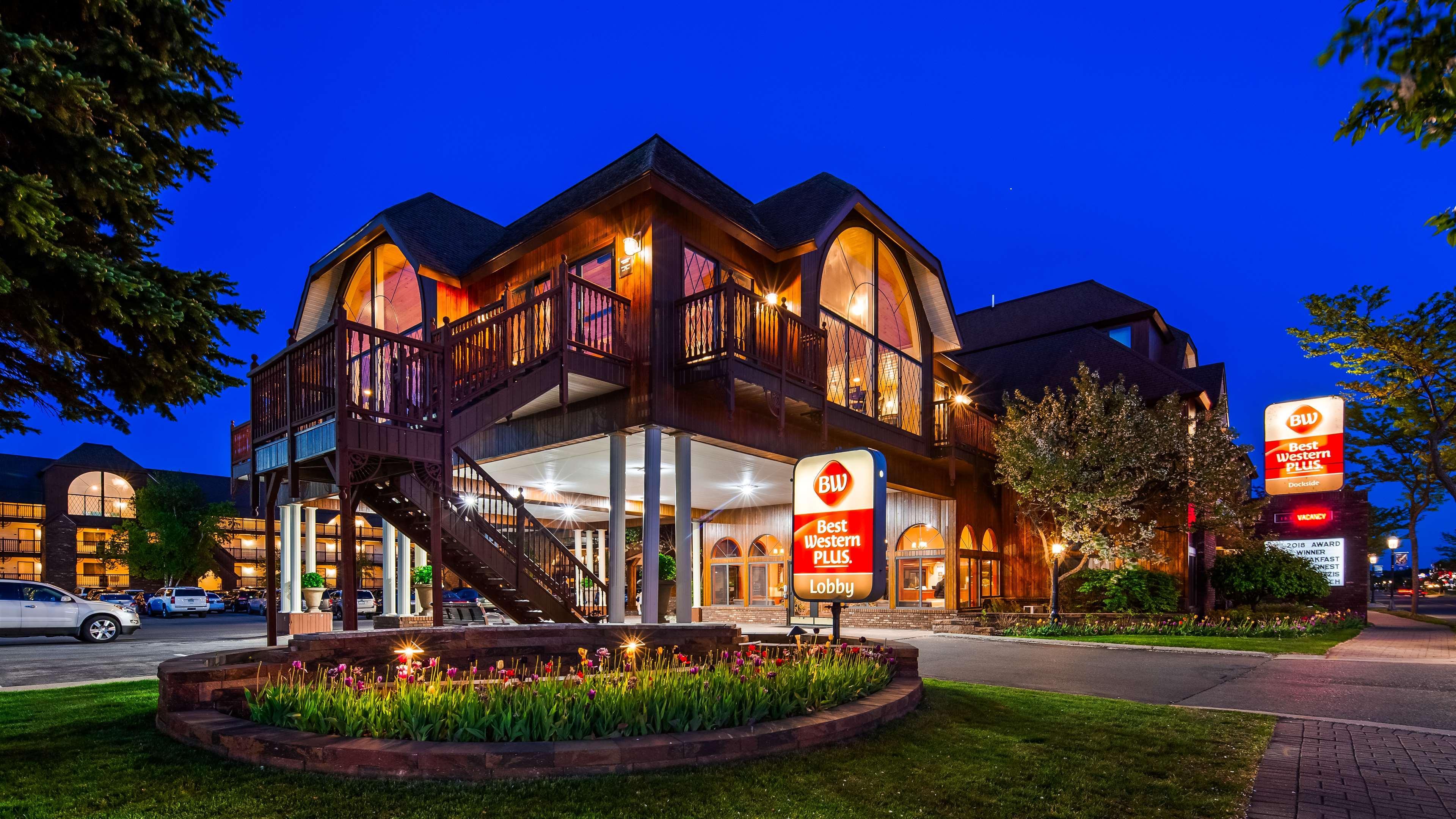 Best Western Plus Dockside Waterfront Inn Макіно-Сіті Екстер'єр фото