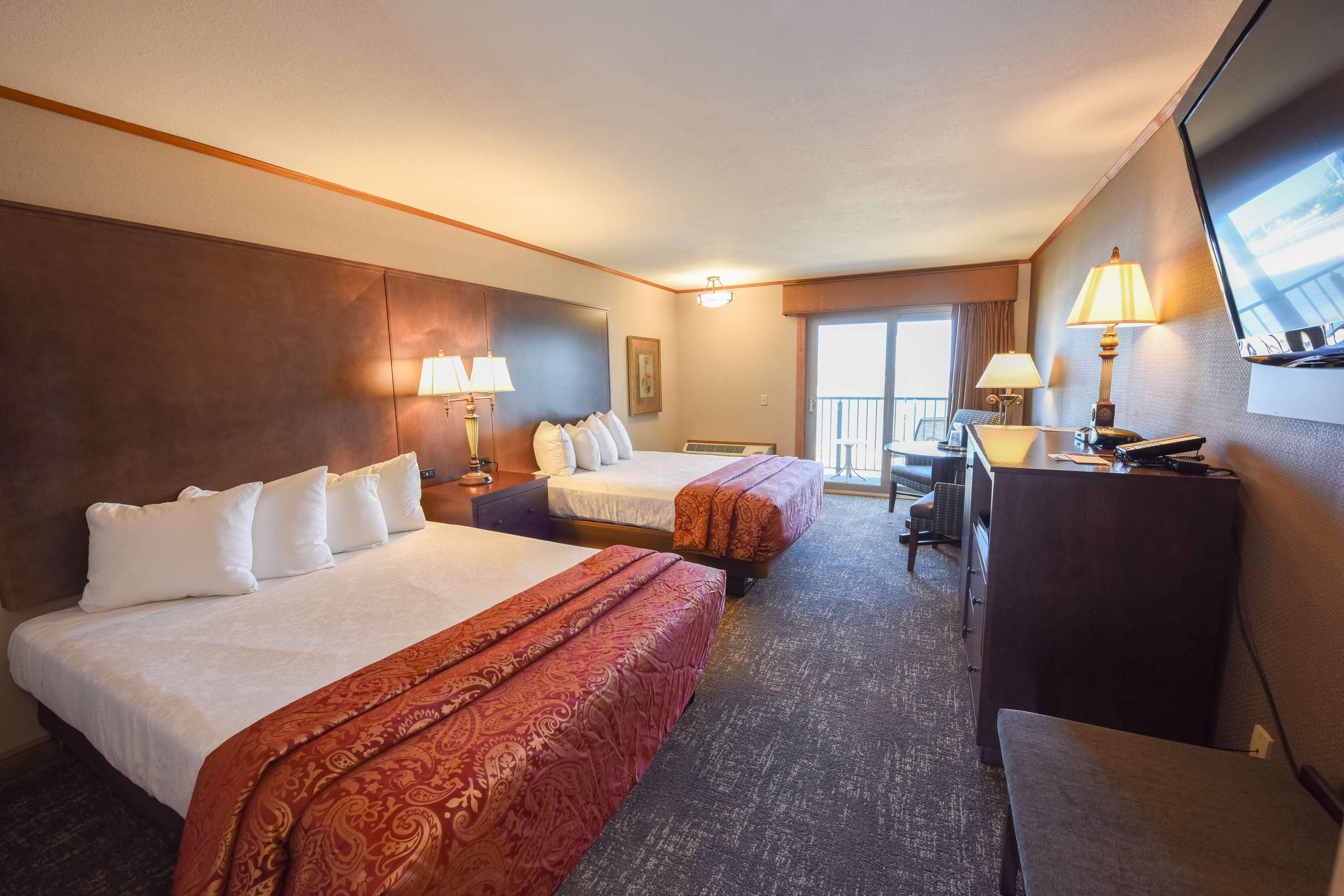 Best Western Plus Dockside Waterfront Inn Макіно-Сіті Екстер'єр фото