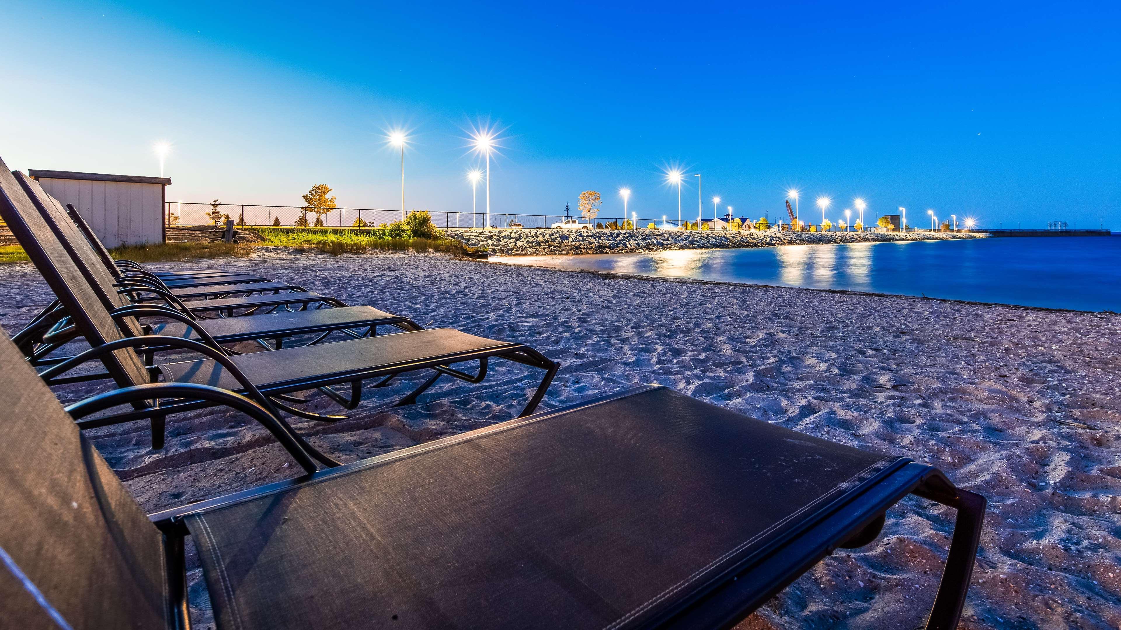 Best Western Plus Dockside Waterfront Inn Макіно-Сіті Екстер'єр фото