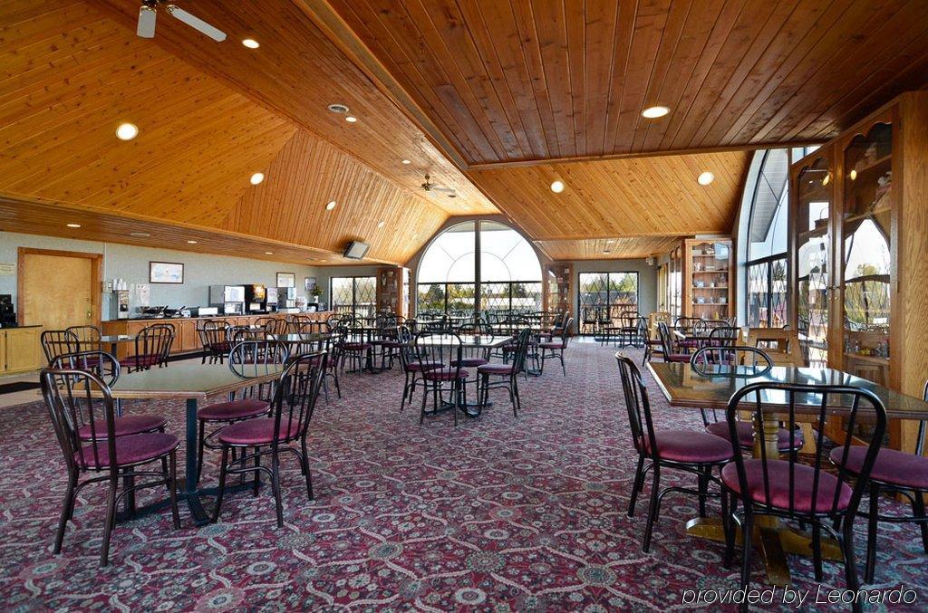 Best Western Plus Dockside Waterfront Inn Макіно-Сіті Екстер'єр фото