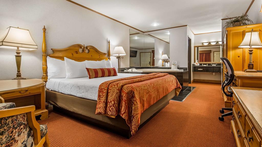 Best Western Plus Dockside Waterfront Inn Макіно-Сіті Екстер'єр фото