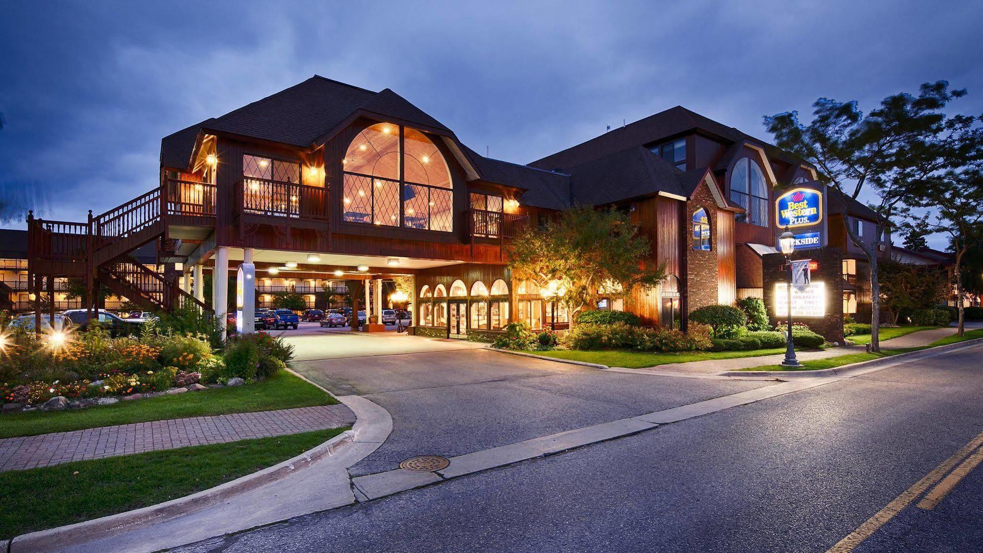 Best Western Plus Dockside Waterfront Inn Макіно-Сіті Екстер'єр фото