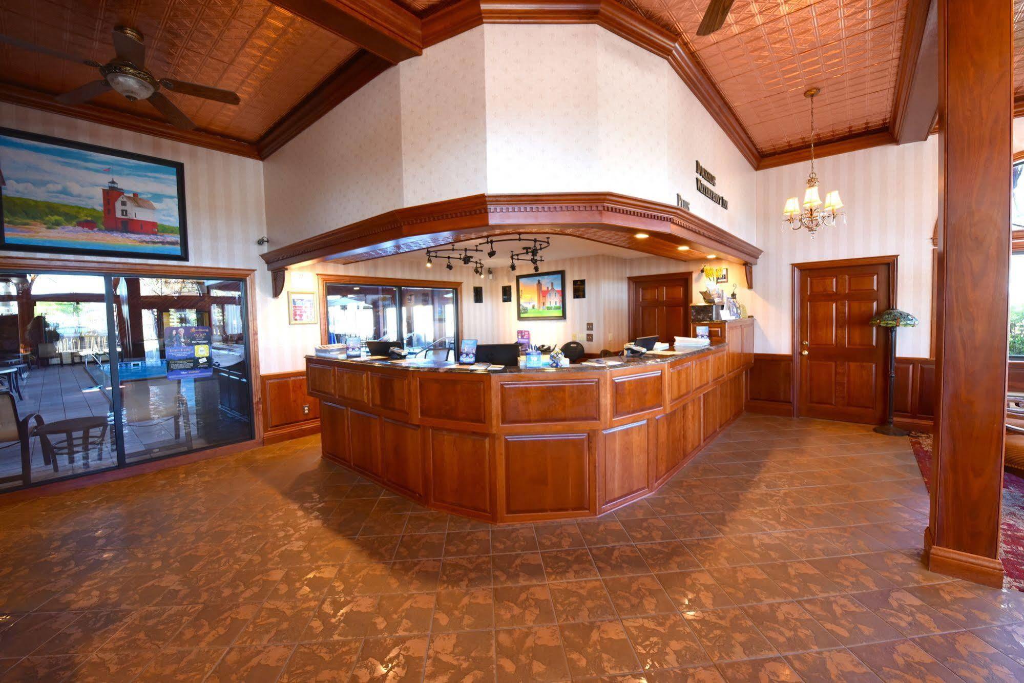 Best Western Plus Dockside Waterfront Inn Макіно-Сіті Екстер'єр фото