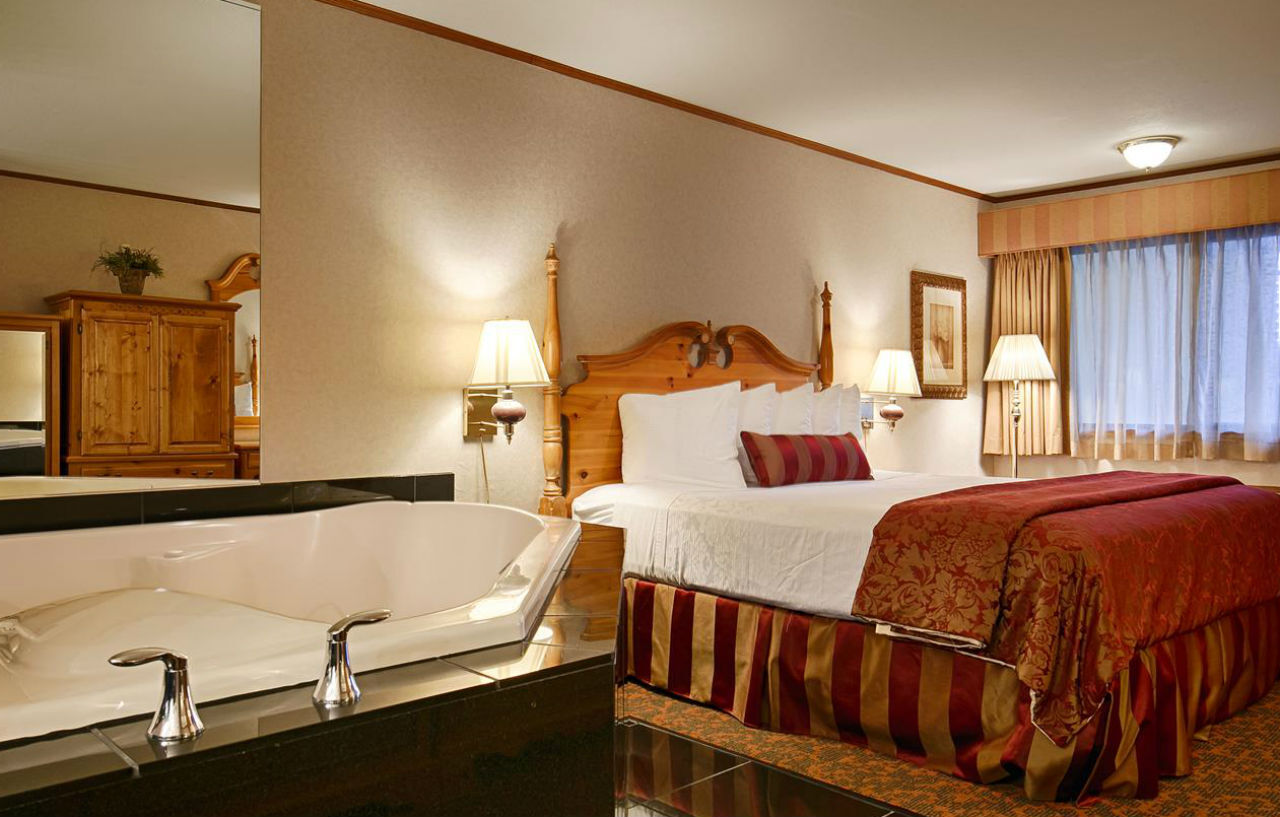 Best Western Plus Dockside Waterfront Inn Макіно-Сіті Екстер'єр фото